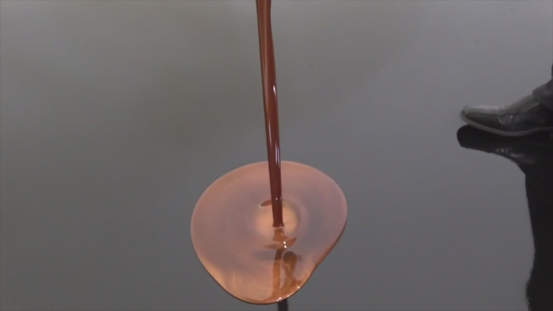Gleaming Copper Shine: Metallic Epoxy Pigment