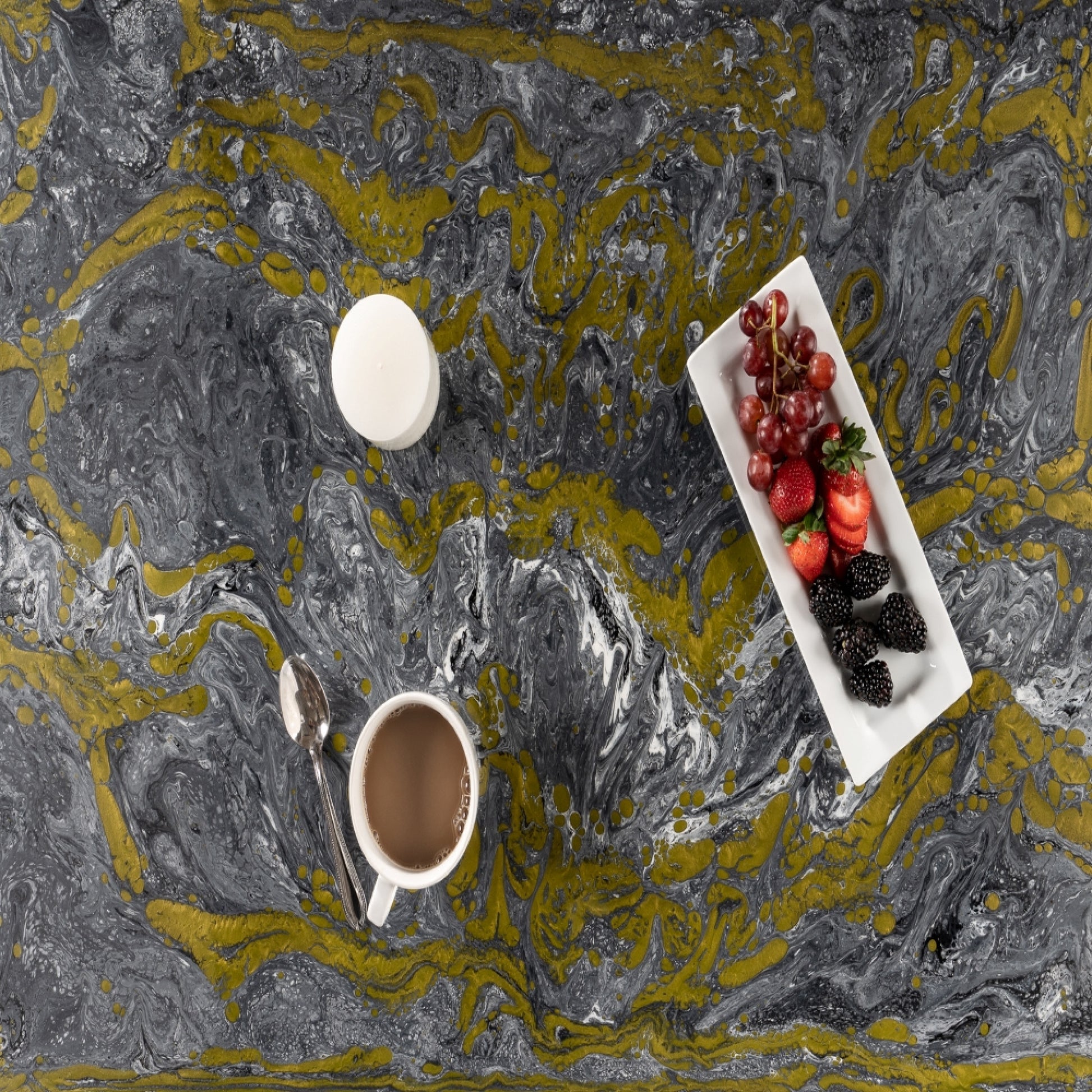 Rich Visual Experience: Olive Yellow Metallic Epoxy Magic