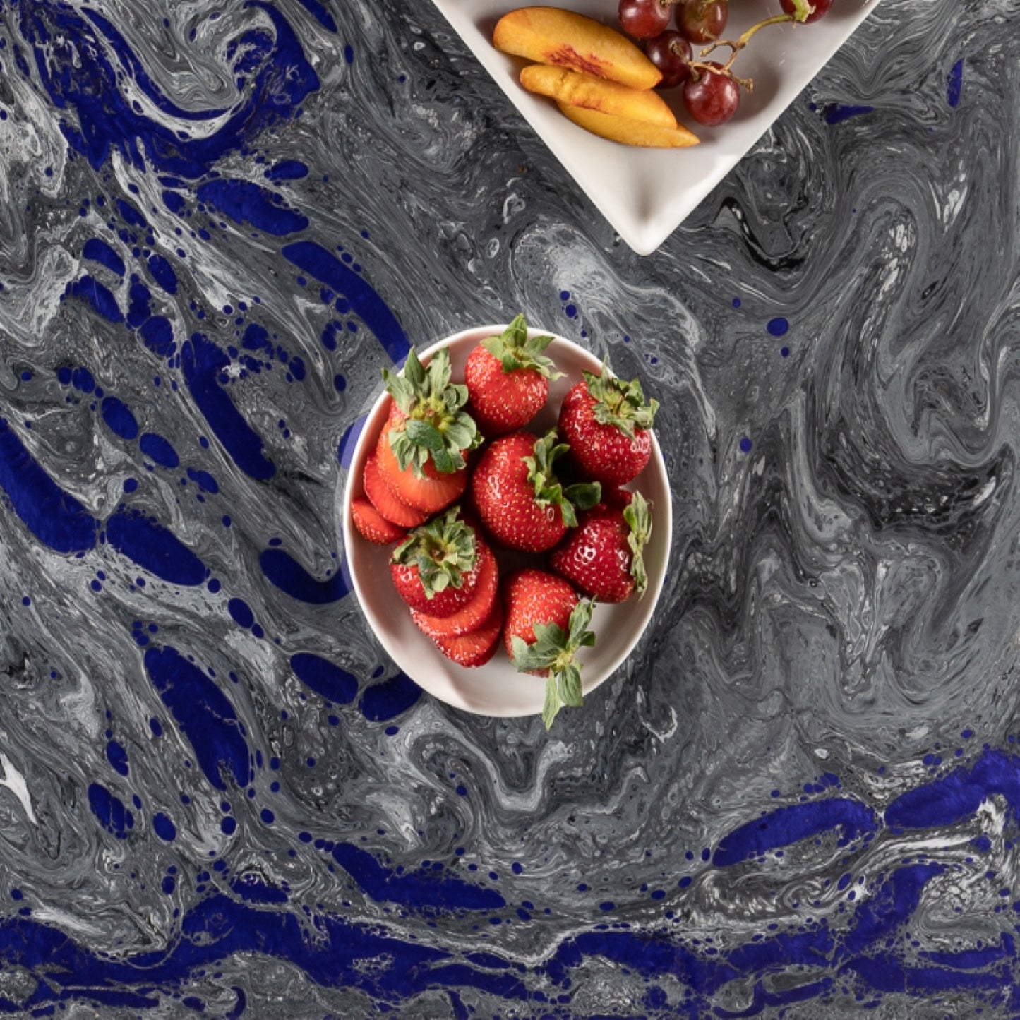 Grape Alloy Brilliance: Infusing depth into modern surfaces