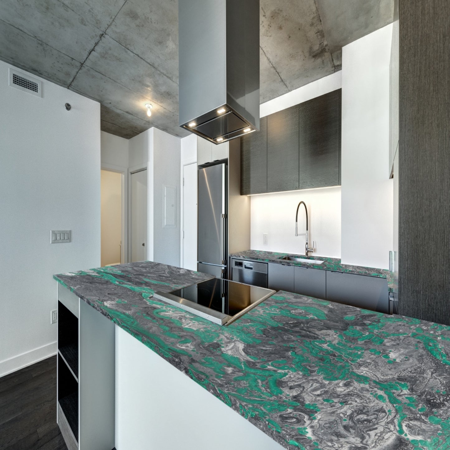 Effortless Elegance: Sea Green Alloy - Fast Installation for Distinctive Surfaces