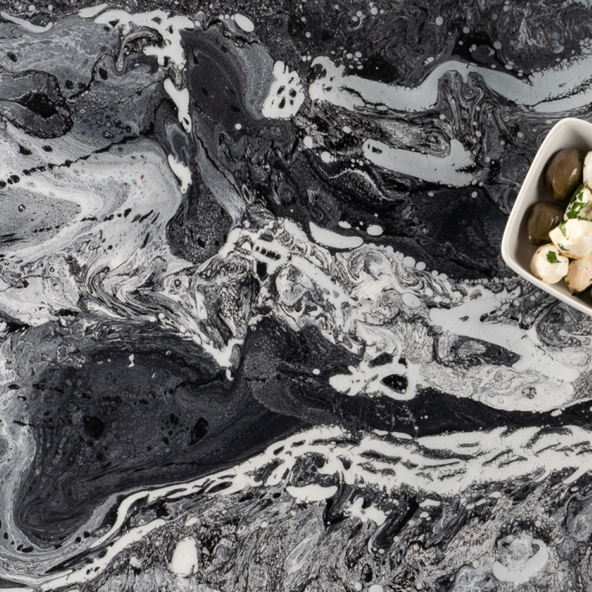 DIY Creativity: POLAR WHITE ALLOY - Create Shades of Gray with Ease