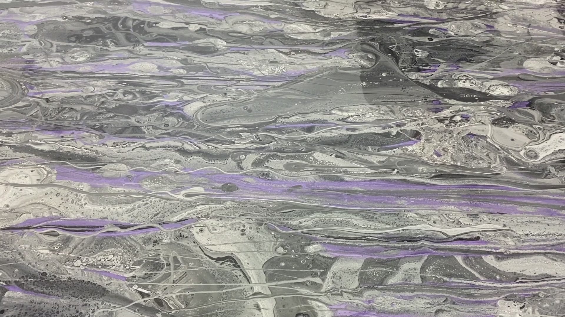 Lilac Alloy Brilliance: Infusing depth into modern surfaces